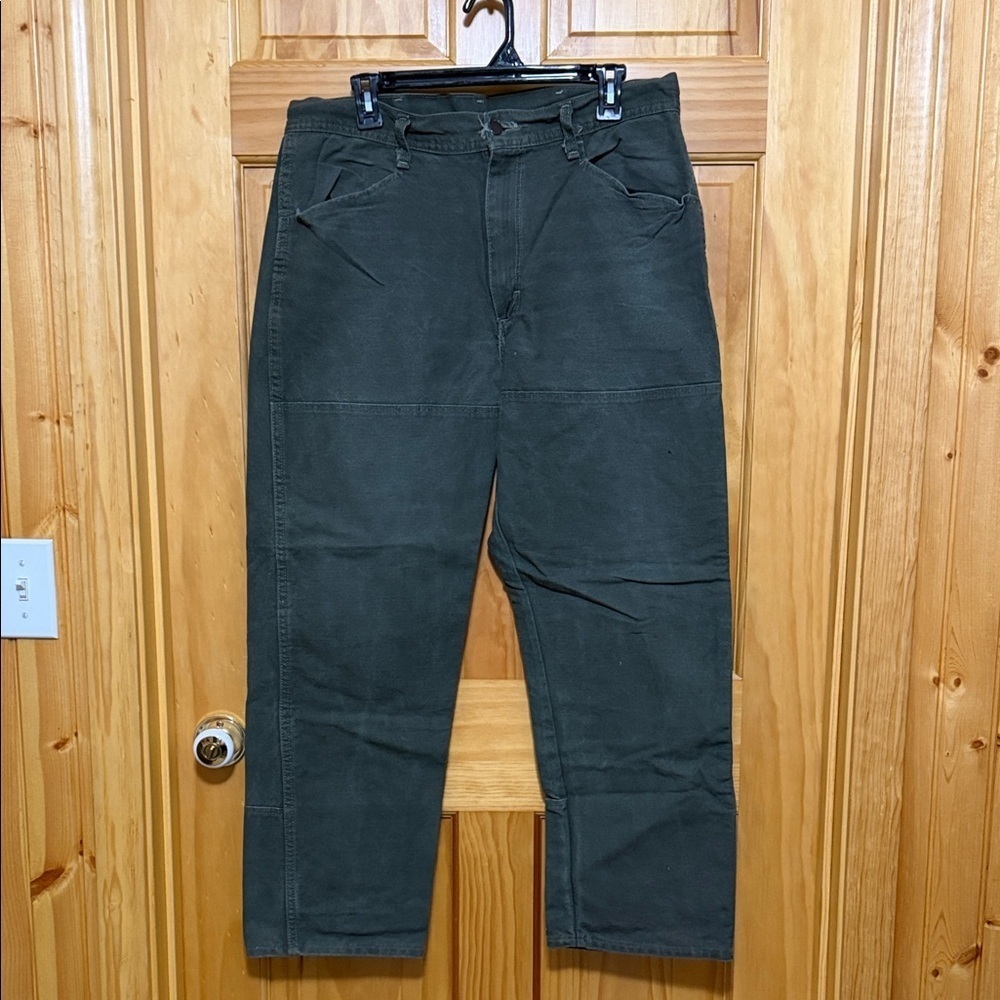 VF Imagewear Men's Dark Green Cargo Pants, Size 37X30.